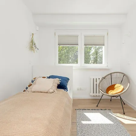 Sloneczny Apartament W Sercu Gdyni By Renters Γκντίνια