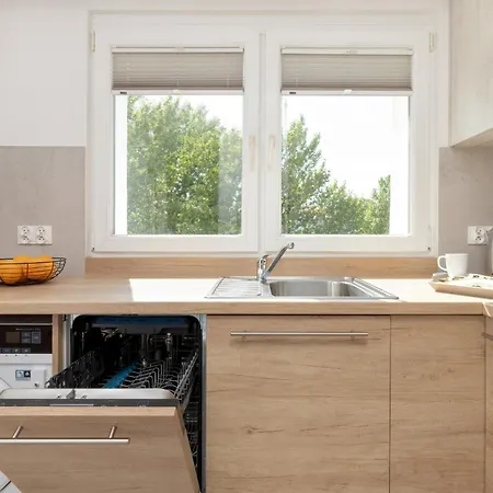 Sloneczny Apartament W Sercu Gdyni By Renters * Γκντίνια