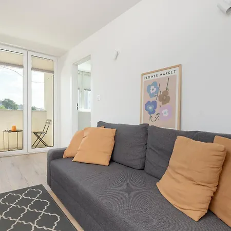 Sloneczny Apartament W Sercu Gdyni By Renters * Γκντίνια